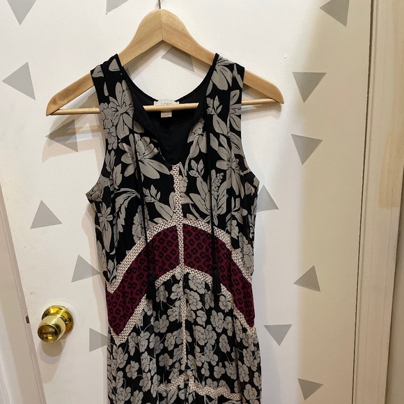 Sleeveless floral dress - Picture 1 of 3